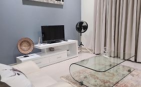 Modern Executive Unit
